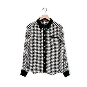 VINCE CAMUTO houndstooth print button down blouse